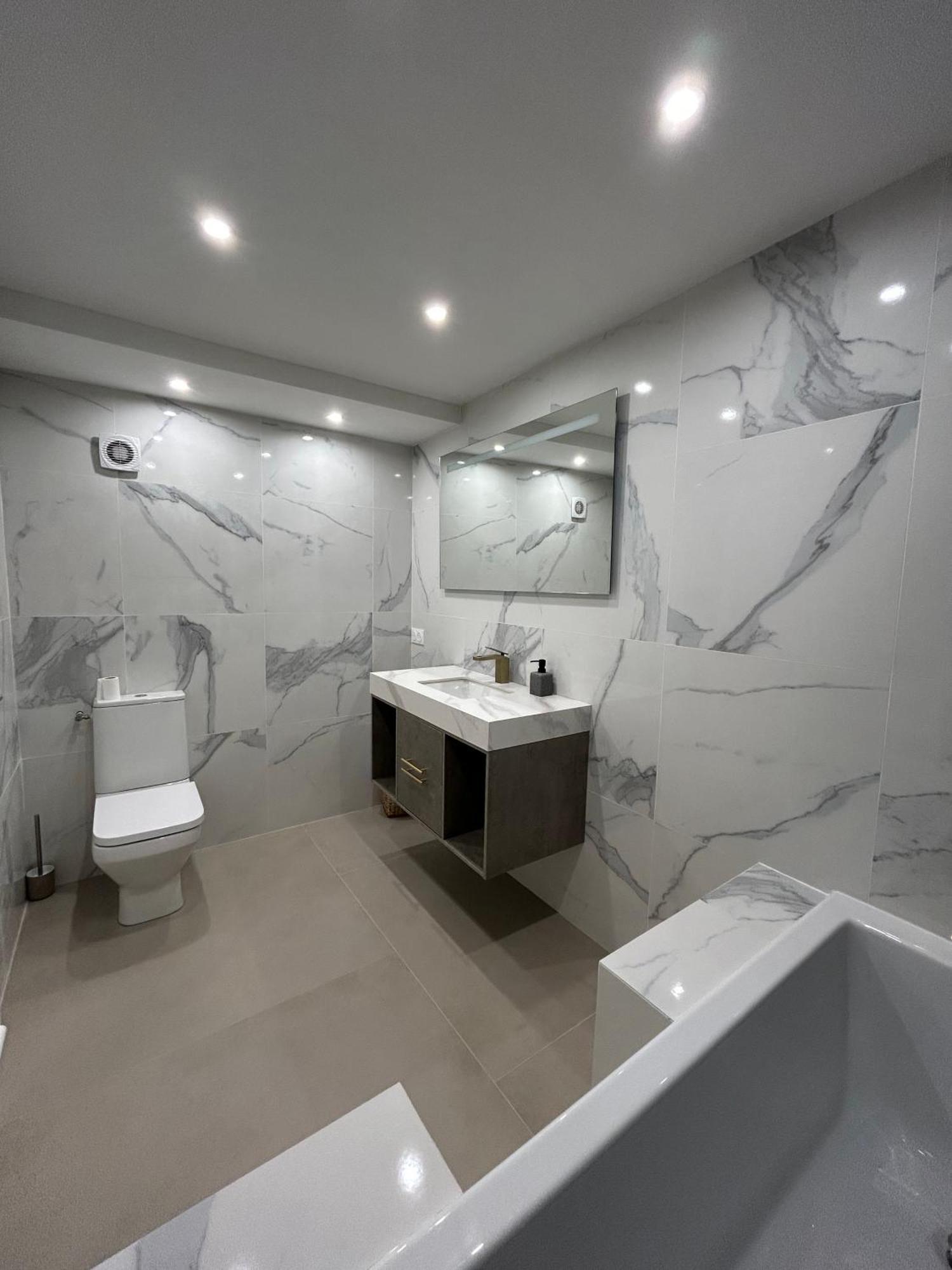 Eze - Appartement Dans Bas De Villa Avec Piscine Pres De Monaco Extérieur photo